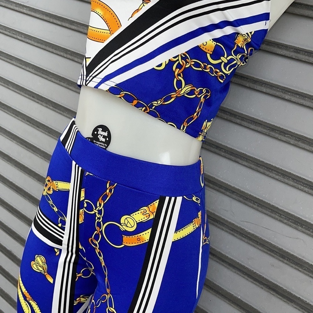 Two Piece Set Size S/M - Picture 5 of 10